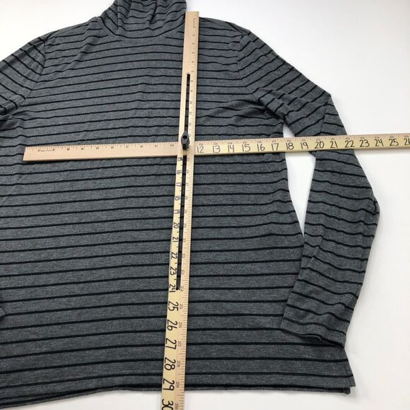 Athleta Large Seamless Turtleneck Pullover Thin Base Layer Sweater 158988 - Picture 3 of 13